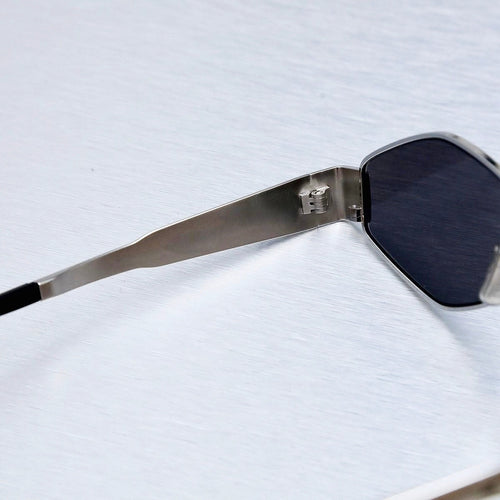 Diamond Oval Sunglasses